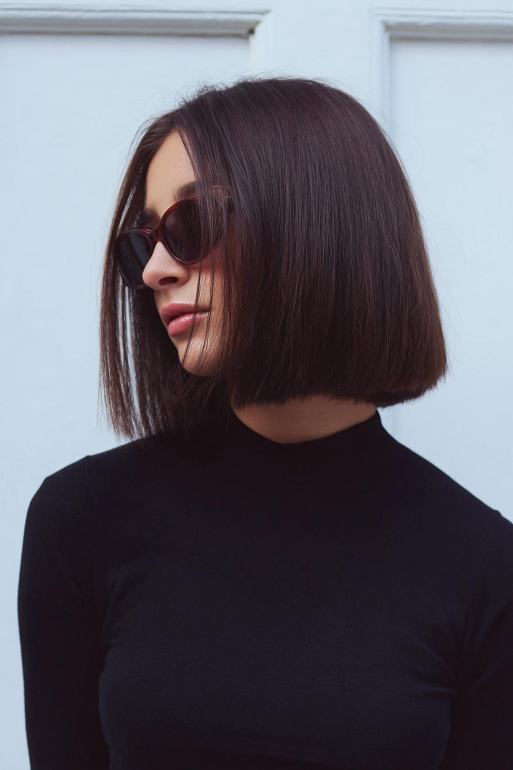 7. Chic Hair Inspiration 2026: Kinnlanger Blunt Cut in Espresso