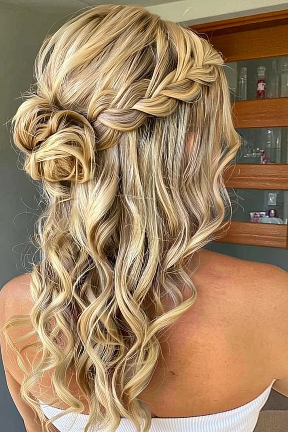 Kurzer geflochtener Dutt