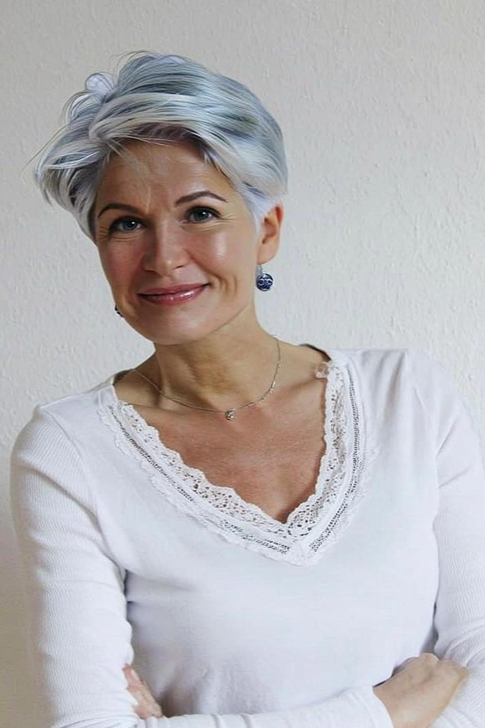 Strukturierter Silber-Pixie mit Akzenten