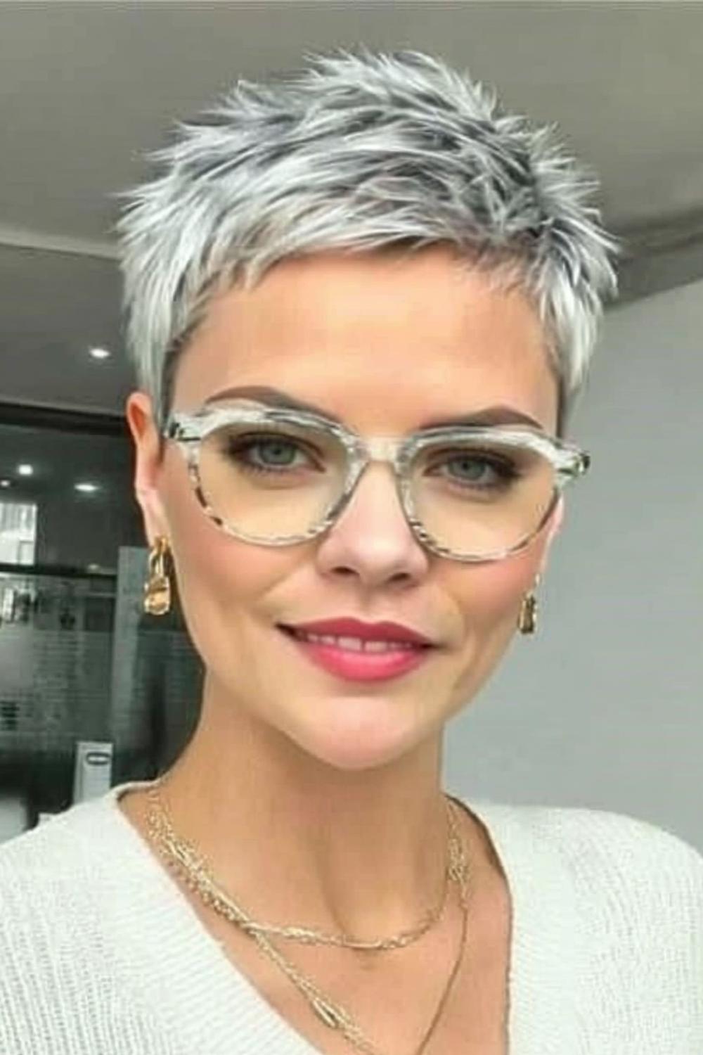 Texturierter Kurzhaarschnitt