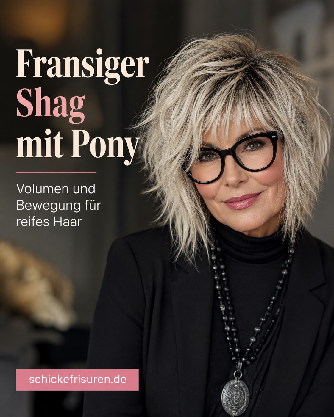 Fransiger Shag mit Pony bringt Volumen als Frisur für rundes Gesicht ab 50