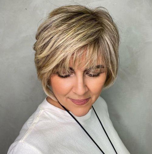 Kurzer Pixie Bob mit Pony