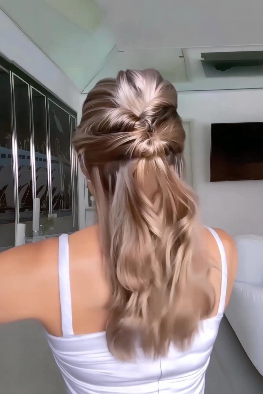 Romantischer Half-Up Twist