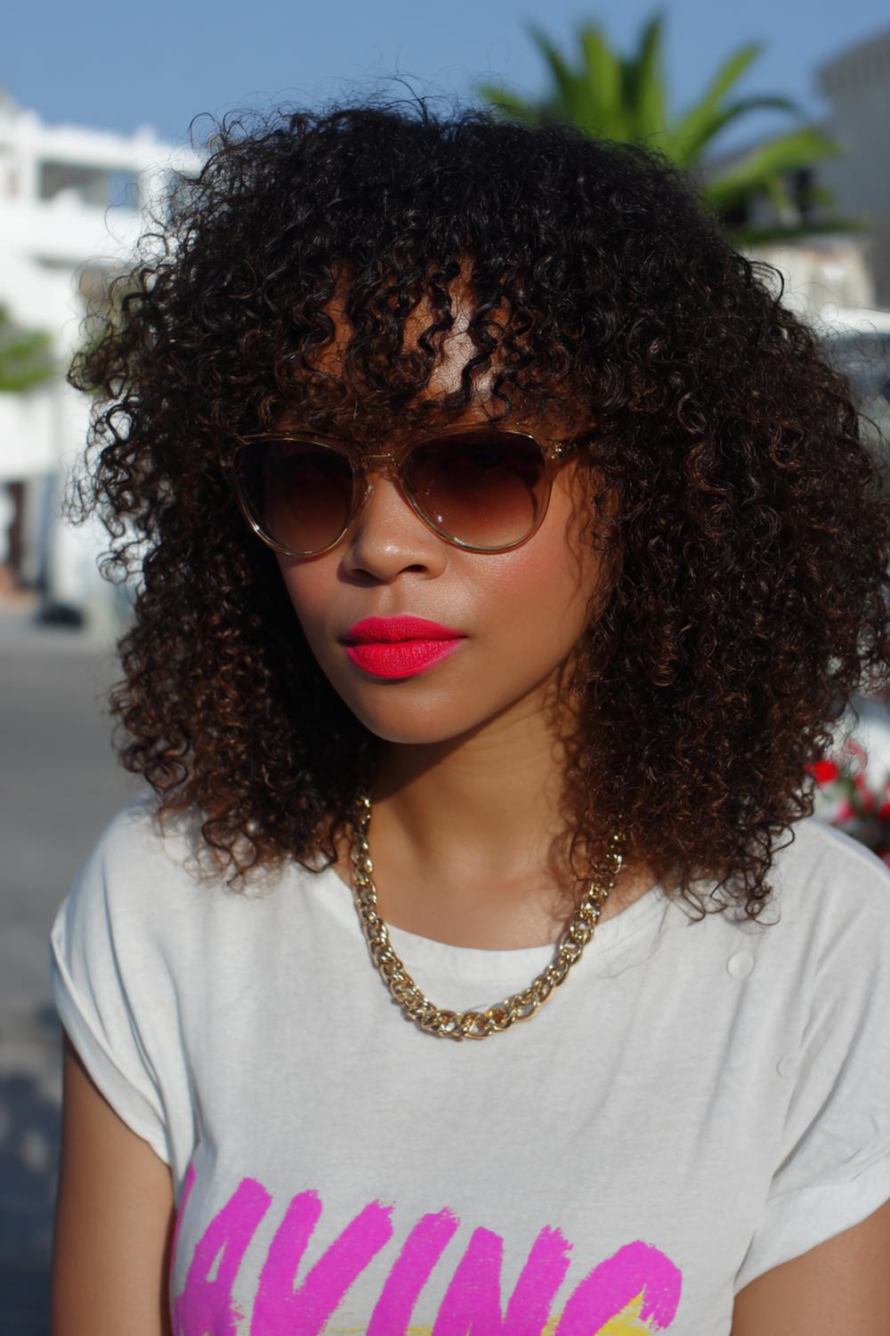 15. Sommer Haare Frauen 2026: Natürliche Locken mit definierter „Wet“-Spitze