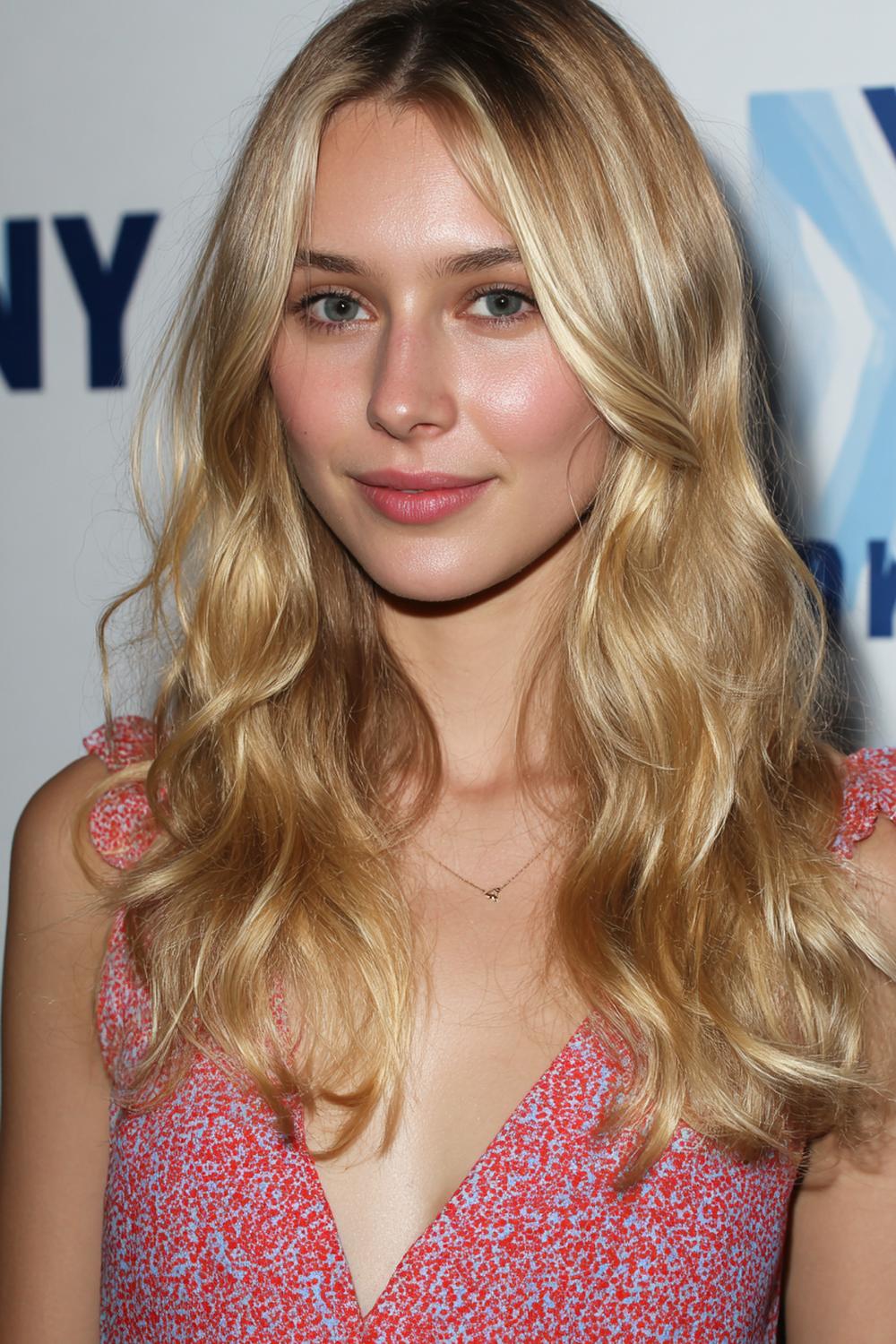 28. Sommer Haare Frauen 2026: „Sunlit“ Highlights am Scheitel entlang