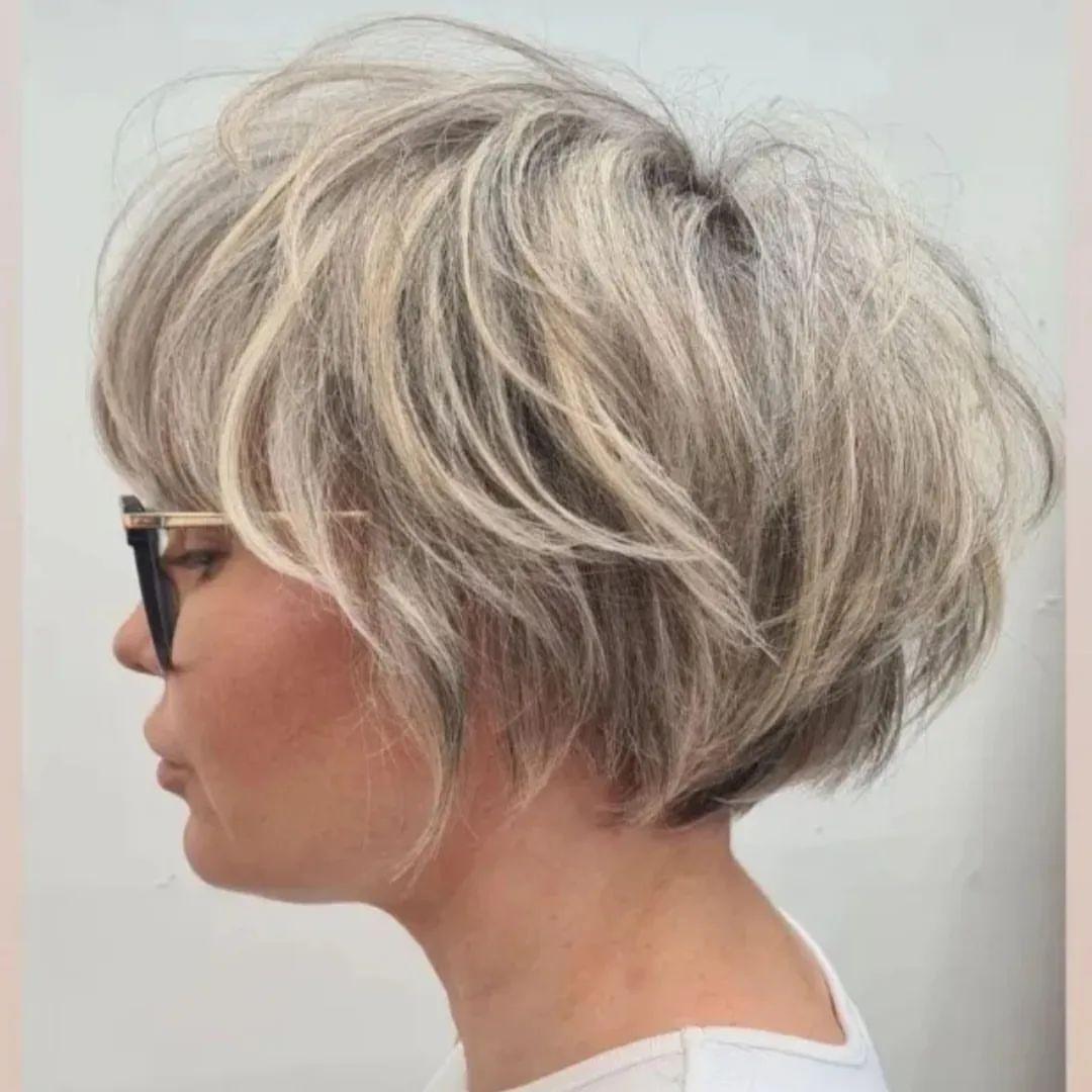 Strukturierter Bixie Cut Volumen