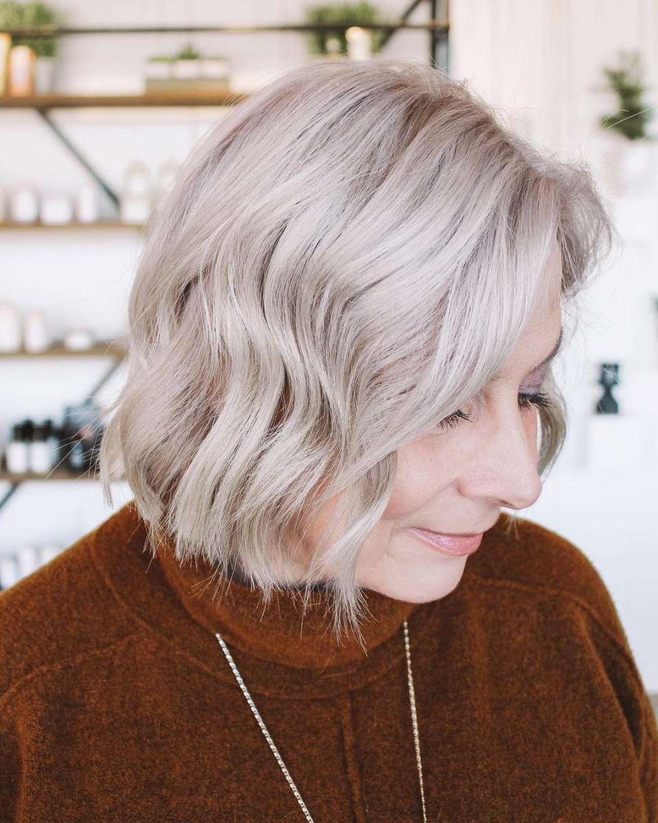 Wellenförmiger Bob feines Haar